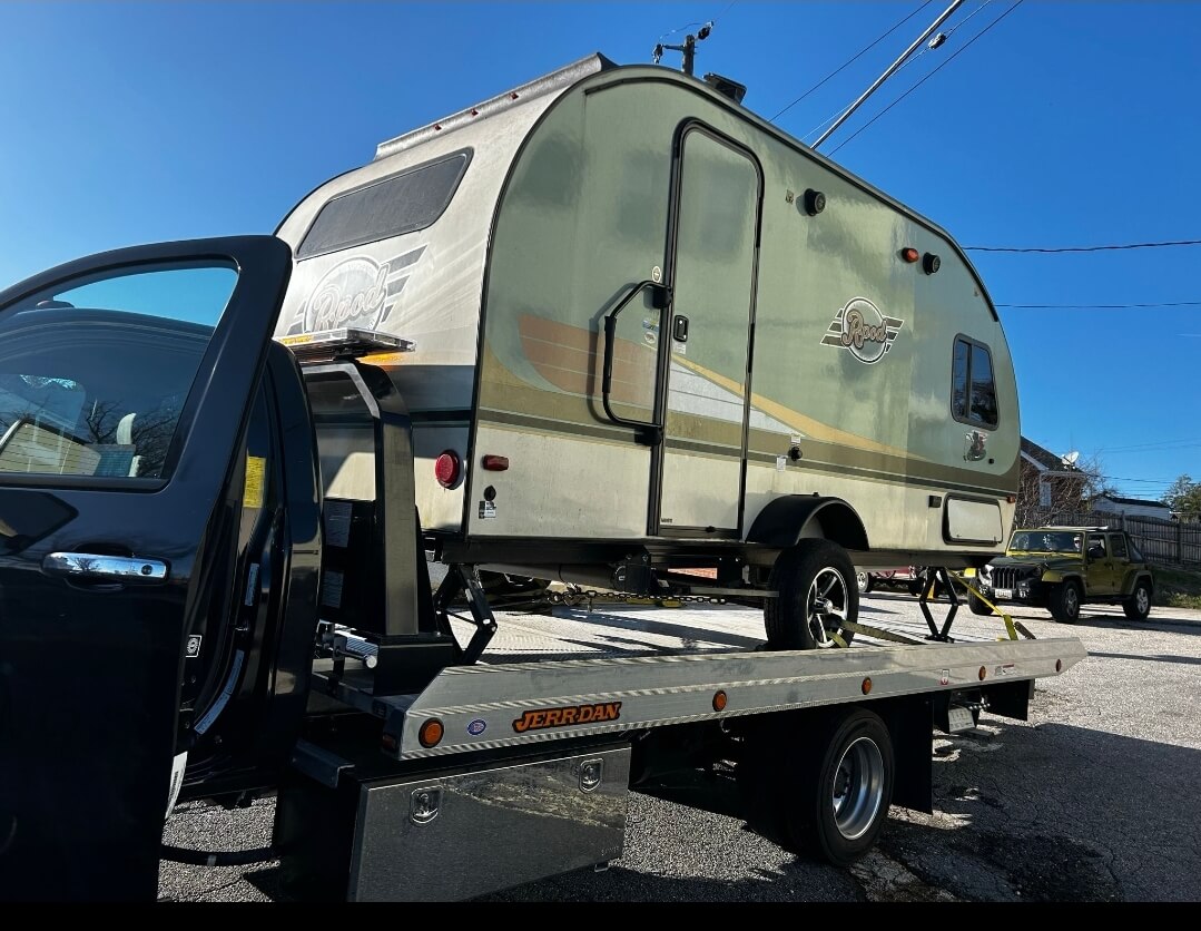 Tow truck recovering accident vehicle